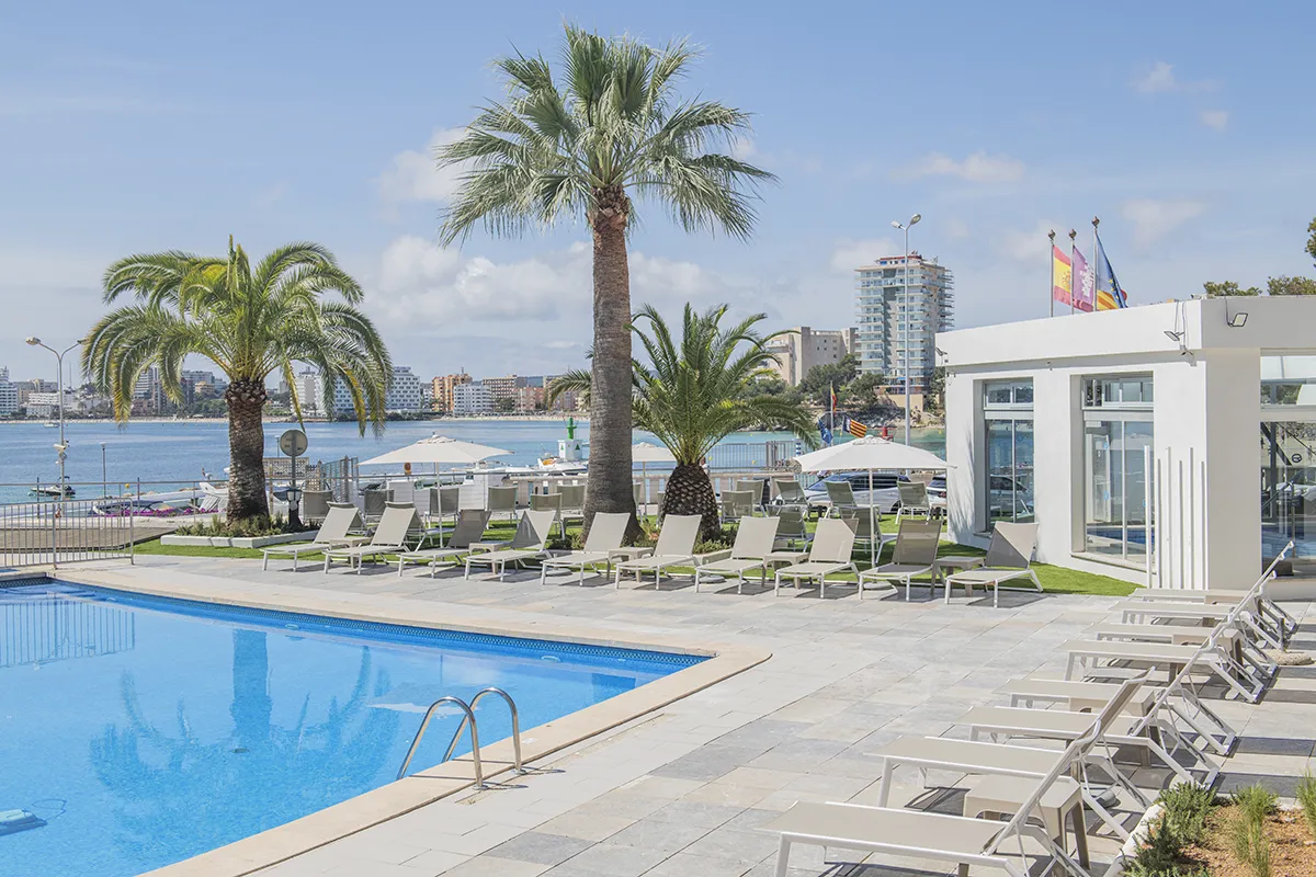 Pool and exterior of the ROC Portonova Hotels